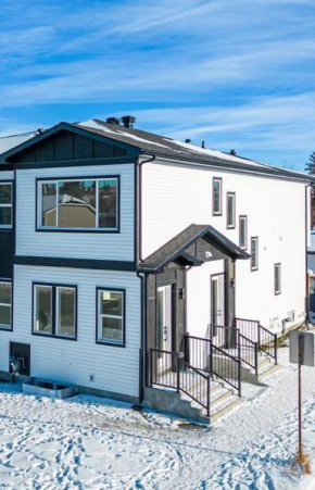Emerald Suite with 2 beds - 10 minutes from downtown